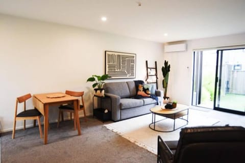 Living room, Dining area, air conditioner
