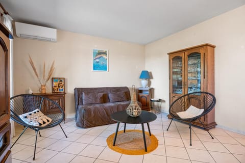 Jolie Maison Proche De La Plage House in La Londe-les-Maures