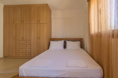 Bed, Photo of the whole room, Bedroom, wardrobe