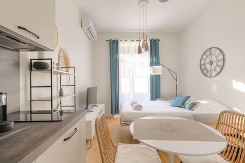 T2 neuf, climatisé proche Lyon Apartment in Villeurbanne