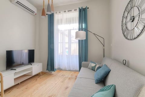 T2 neuf, climatisé proche Lyon Apartment in Villeurbanne