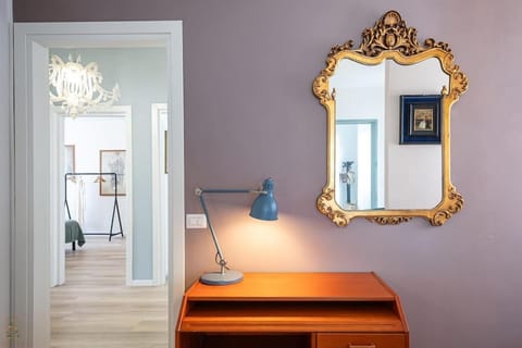 Lovely Apt with Garden and TANK Pool near the City Apartment in Capannori