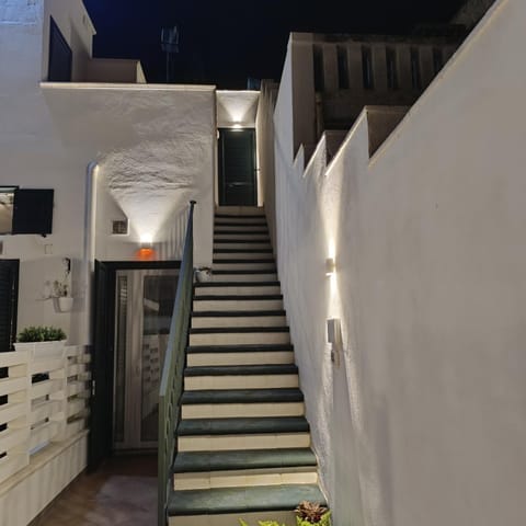 Inner courtyard view