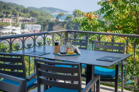 Natural landscape, Dining area, Sea view