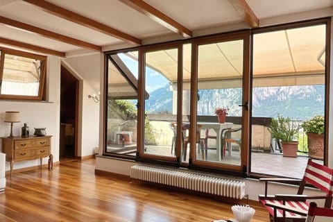 Natural landscape, Living room, Seating area, Dining area, Mountain view