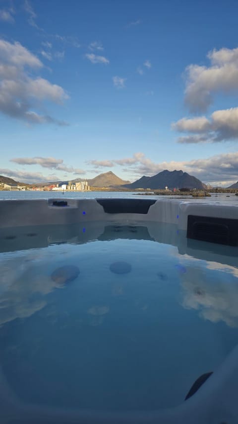 Hot Tub, Sea view
