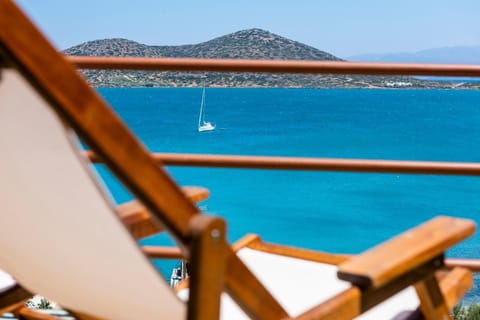 Natural landscape, Mountain view, sunbed