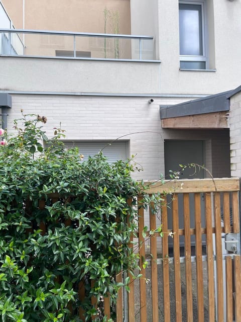 Maison de 100m2 a 5 minutes du centre de base du PSG Villa in Poissy