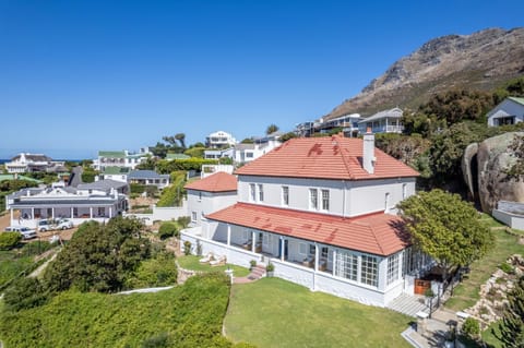 Property building, Day, Mountain view