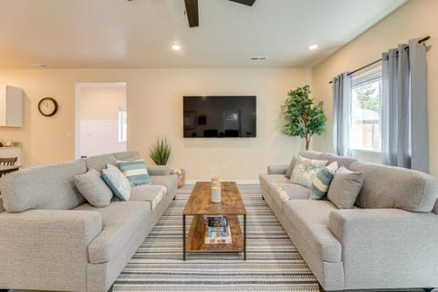 Family-Friendly Florence Home 3 Mi to the Coast! House in Oregon