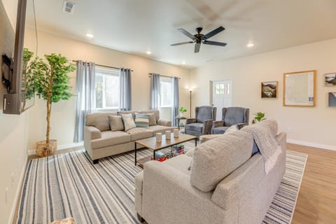 Family-Friendly Florence Home 3 Mi to the Coast! House in Oregon