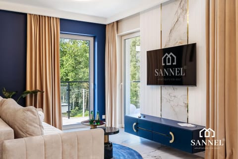 TV and multimedia, View (from property/room), Living room, Photo of the whole room, Decorative detail, Seating area, Evening entertainment, Logo/Certificate/Sign