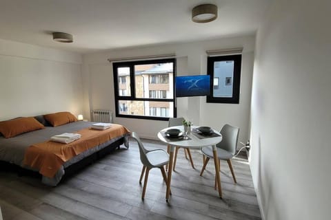 TV and multimedia, Photo of the whole room, Dining area
