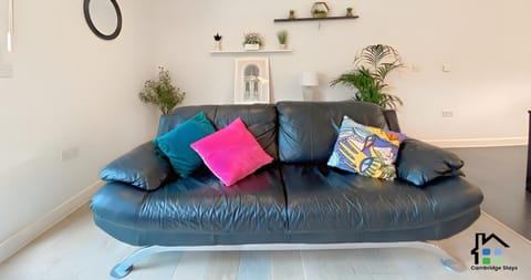 Apartment at Addenbrooke hospital and Bio Campus - Free Private parking Apartment in Cambridge