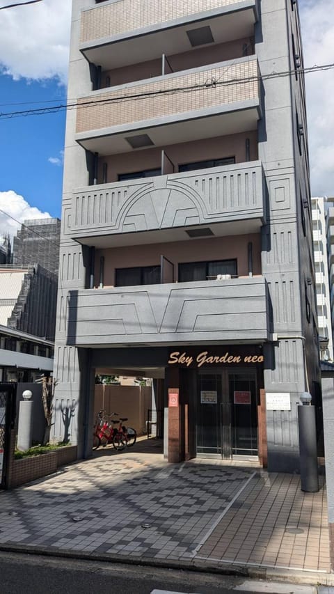 Property building, Day