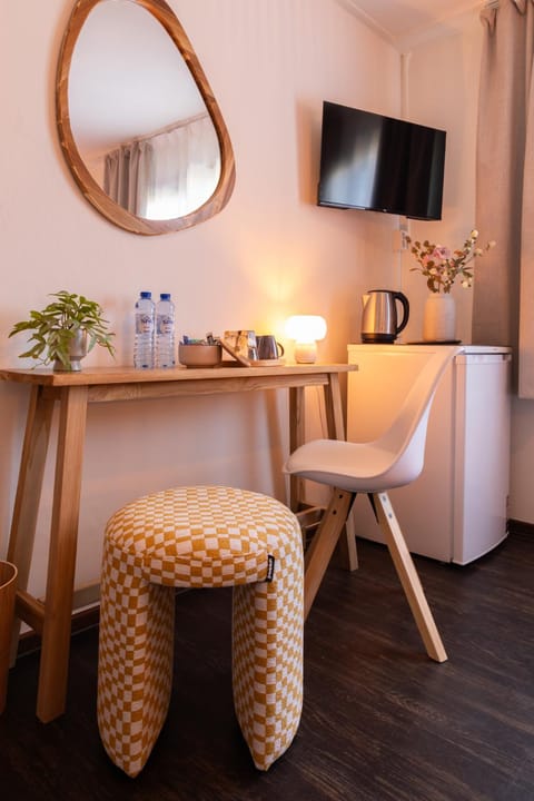 TV and multimedia, Seating area