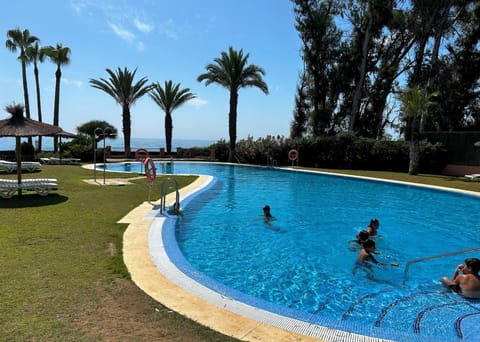 Property building, Natural landscape, Swimming pool, children, sunbed
