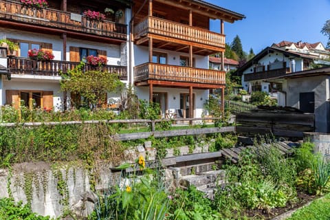 Chalet Falkenstein Apartment in Garmisch-Partenkirchen