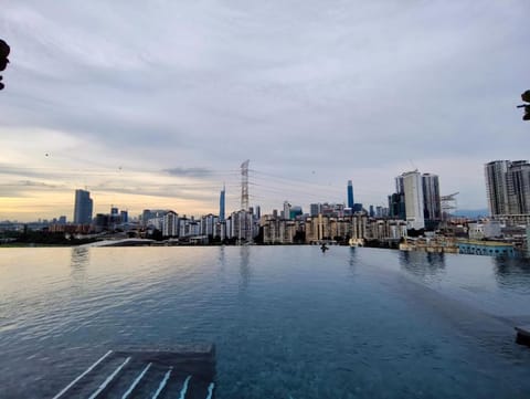 City view, Swimming pool