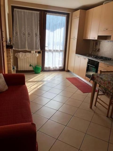 Kitchen or kitchenette, Living room, Seating area, Dining area, minibar, pet friendly, stove