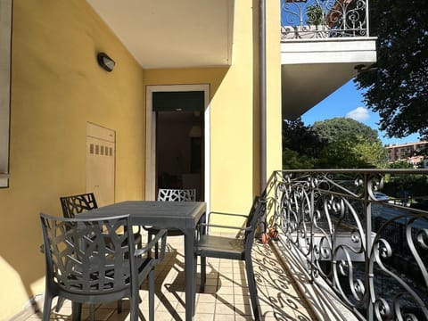 Day, Balcony/Terrace