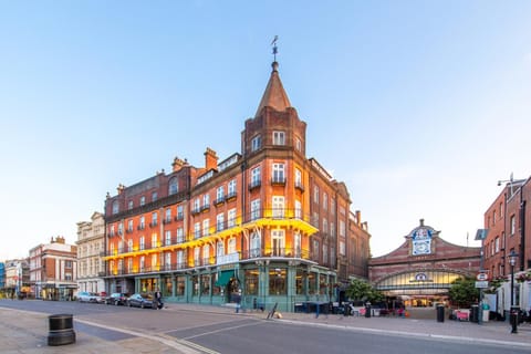 Property building, Neighbourhood, Street view