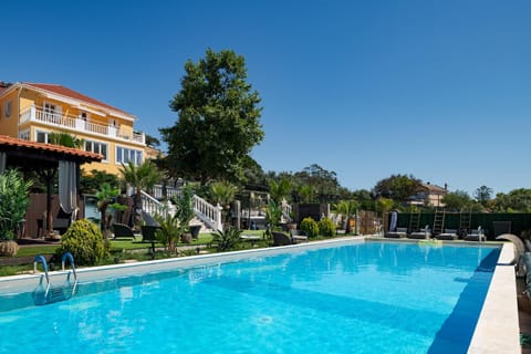 Property building, BBQ facilities, Swimming pool