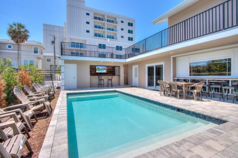 Forever Sunshine - Beach Vacation Rental House in Clearwater Beach