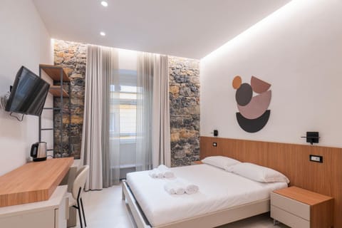 Affittacamere Saint Bon 15 - 5 Terre Rooms and Suites Bed and Breakfast in La Spezia