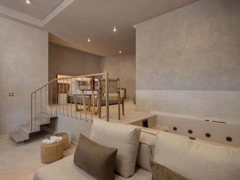 Bed, Living room, Photo of the whole room, Seating area, Bedroom