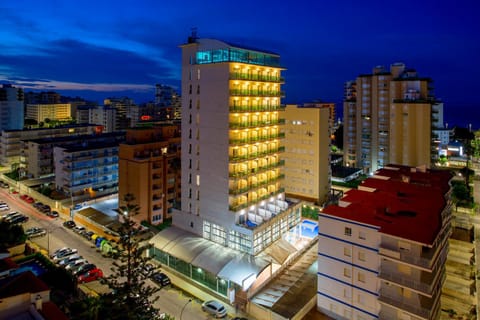 Facade/entrance, Bird's eye view