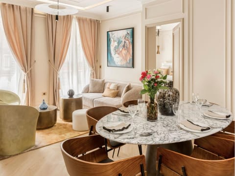 Living room, Dining area
