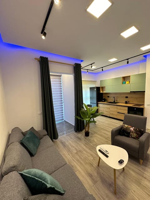 TV and multimedia, Kitchen or kitchenette, Living room, Seating area