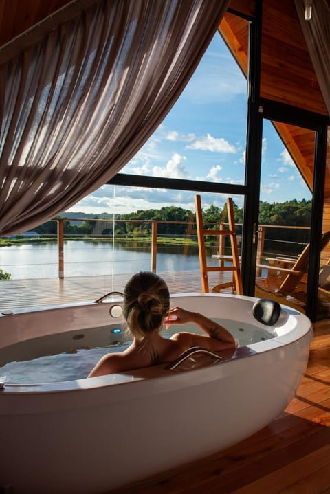 People, Natural landscape, Activities, Hot Tub, Hot Tub, Lake view, Mountain view, Bath