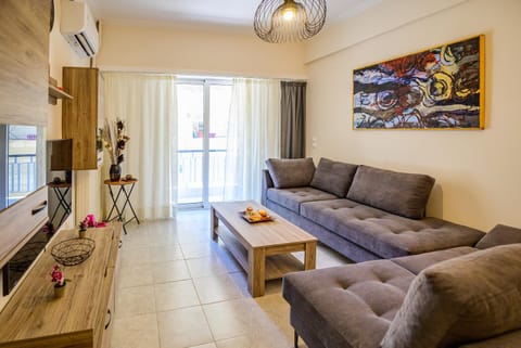 TV and multimedia, Living room, Seating area, air conditioner