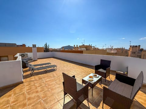 Solarium, Dining area, sunbed