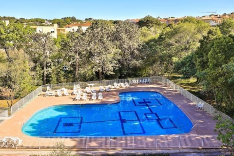 2 pièces, piscine et parking centre de St Tropez Apartment in Saint-Tropez