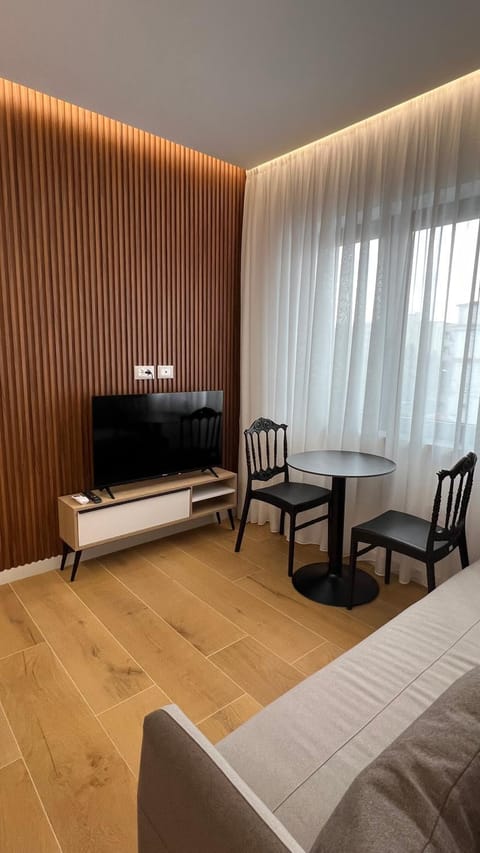 TV and multimedia, Photo of the whole room, Seating area