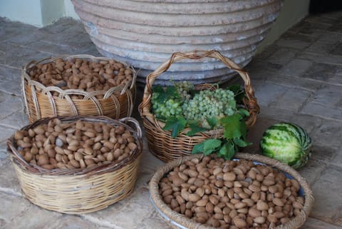 Aries, Marvelous 2floors Maisonette Old Town of Kyparissia House in Messenia