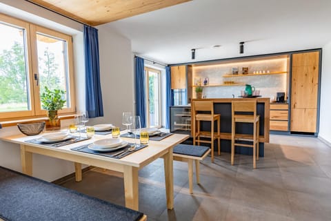 Graf Chiemo Suites - direkt am Chiemsee mit separatem Seezugang Apartment in Salzburgerland