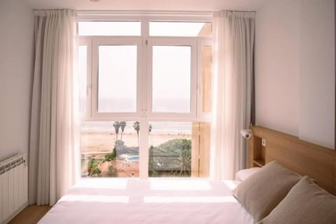 Bed, View (from property/room), Photo of the whole room, Bedroom, Sea view, Sea view, internet