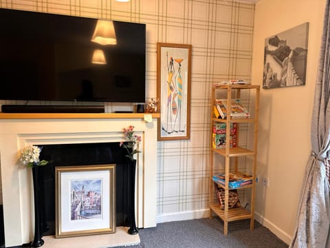 Game Room, Game Room