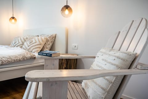 Bed, Photo of the whole room, Seating area, Bedroom