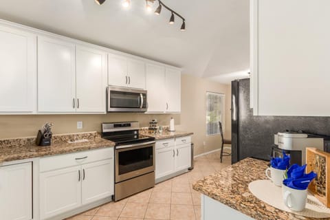Kitchen or kitchenette, kitchen