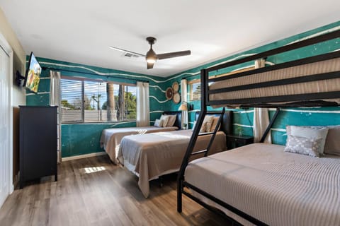 Bed, Bedroom