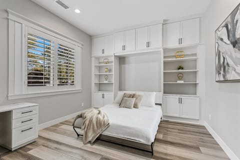 Bed, Bedroom