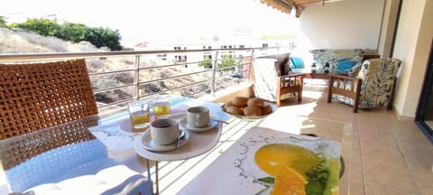 View (from property/room), Balcony/Terrace, Balcony/Terrace, Seating area, Dining area