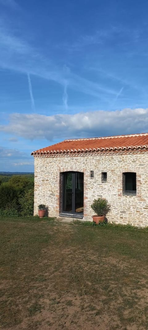 La Haute Combe Bed and Breakfast in Brittany