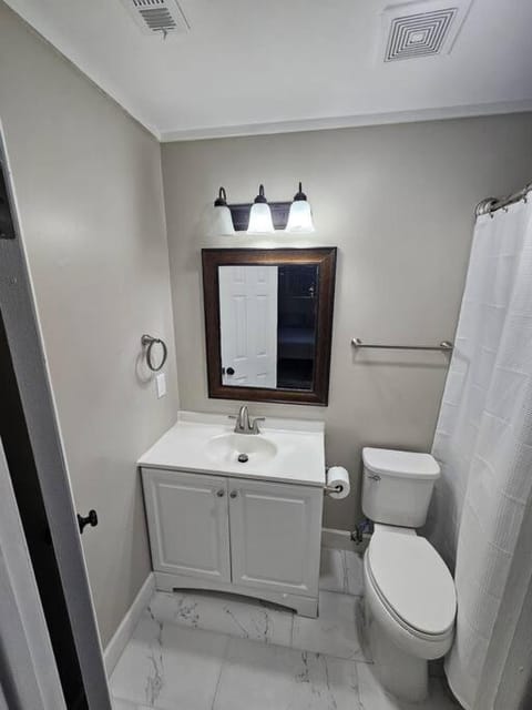 Midtown Marvel Reinvented with Contemporary Charm House in Gainesville