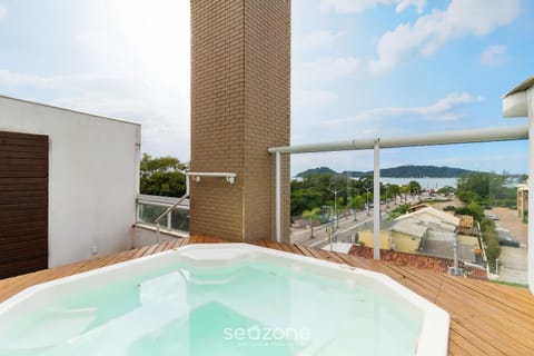 Hot Tub, Balcony/Terrace